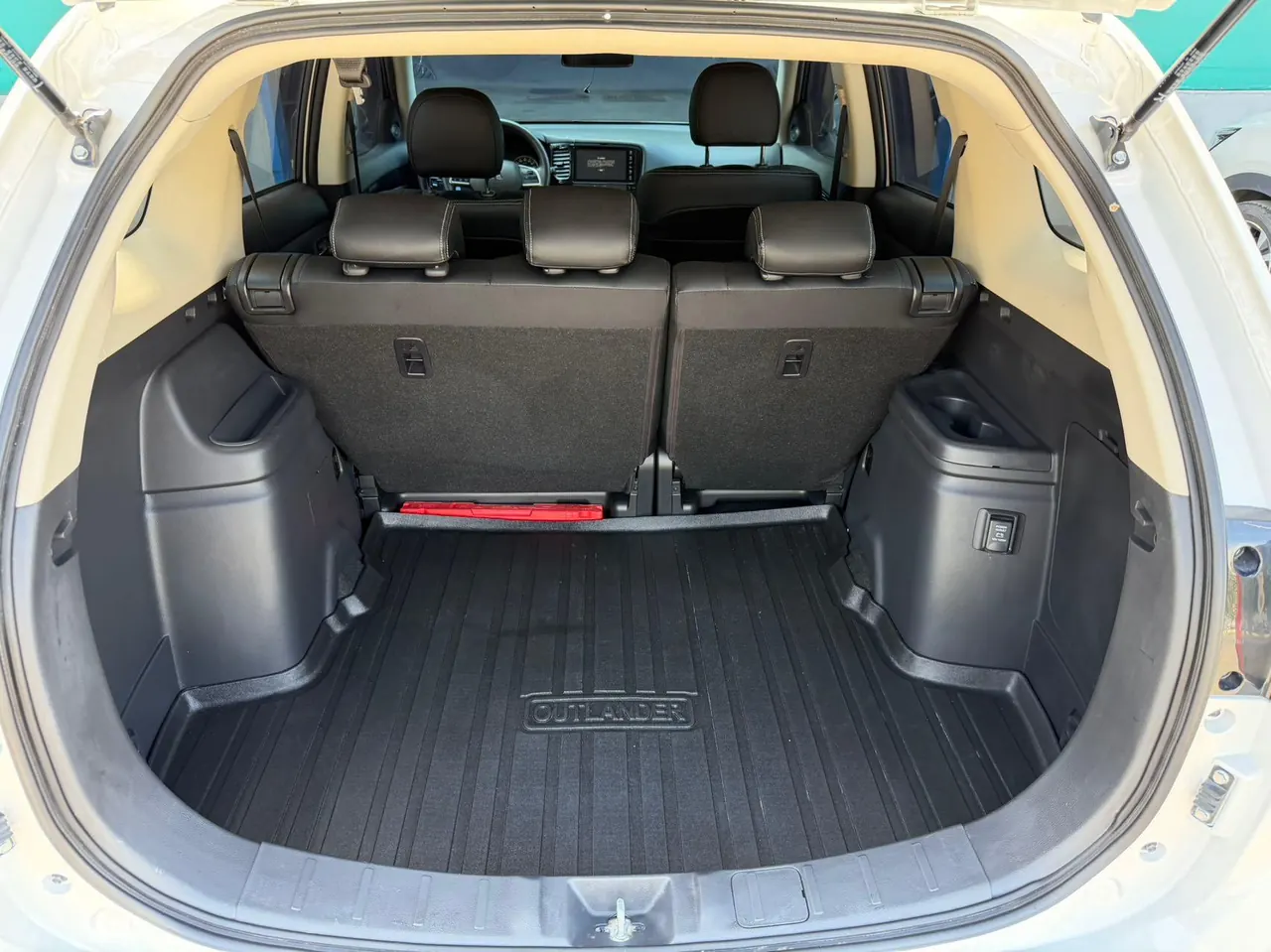 Mitsubishi 2021 Outlander 2.0 Stepless Two-Drive Smooth Edition 5-seat Automatic Gear 13