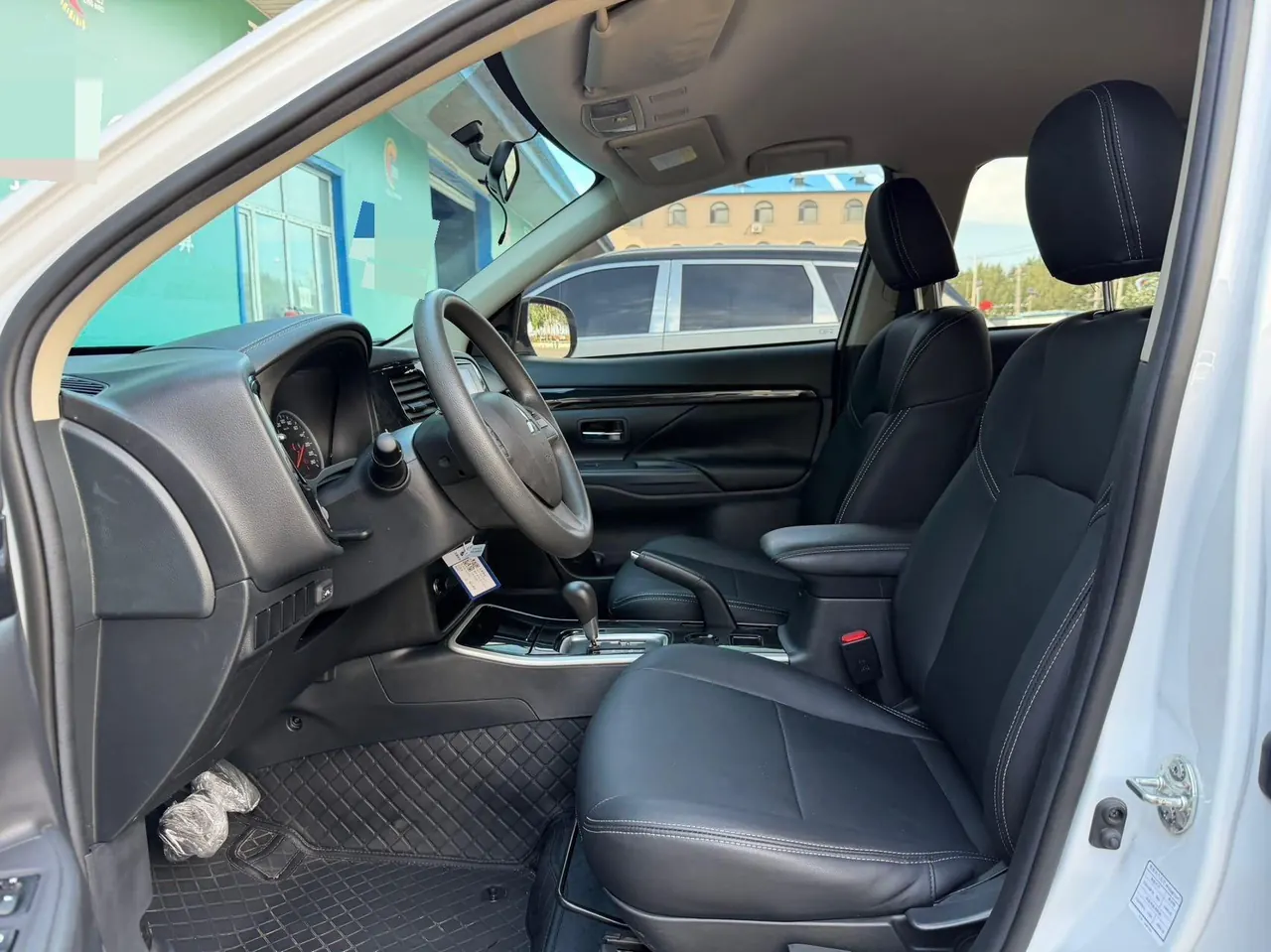 Mitsubishi 2021 Outlander 2.0 Stepless Two-Drive Smooth Edition 5-seat Automatic Gear 7