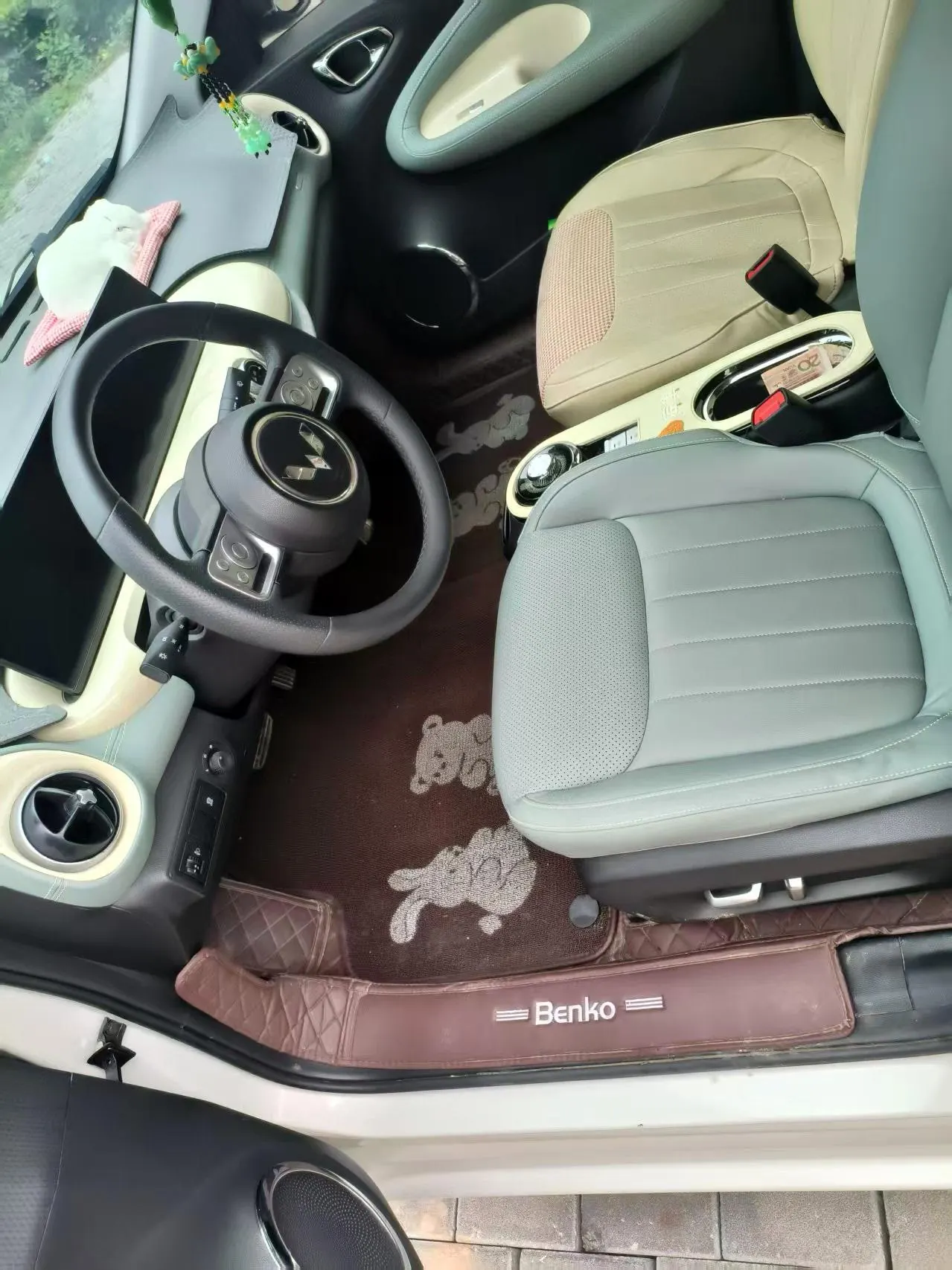 WuLing 2023 Plantronics 333km LingBox Connected Automatic Gear 5