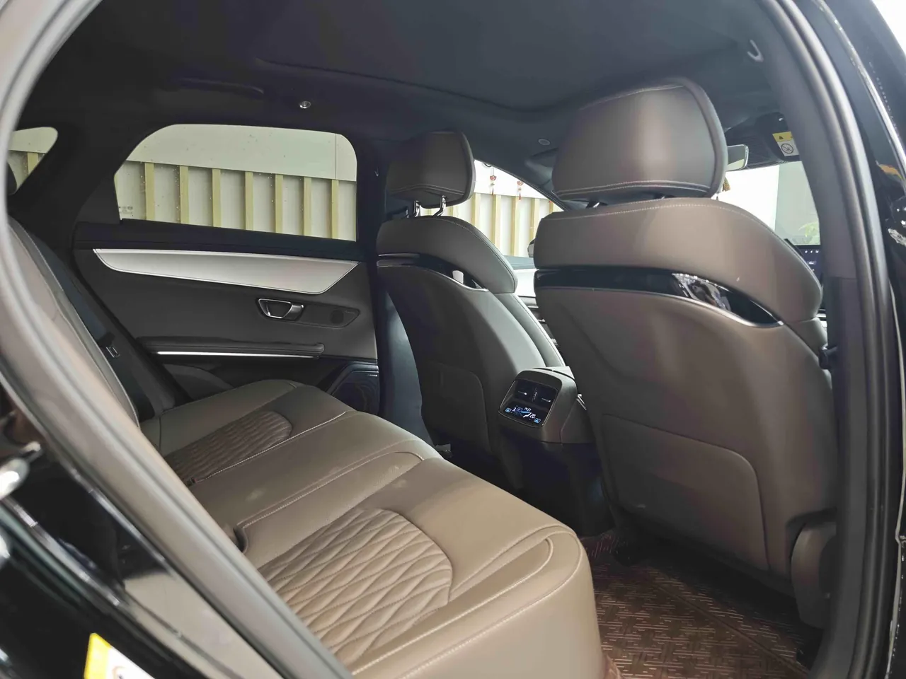 BYD 2025 Han EV 605KM noble automatic gear 8