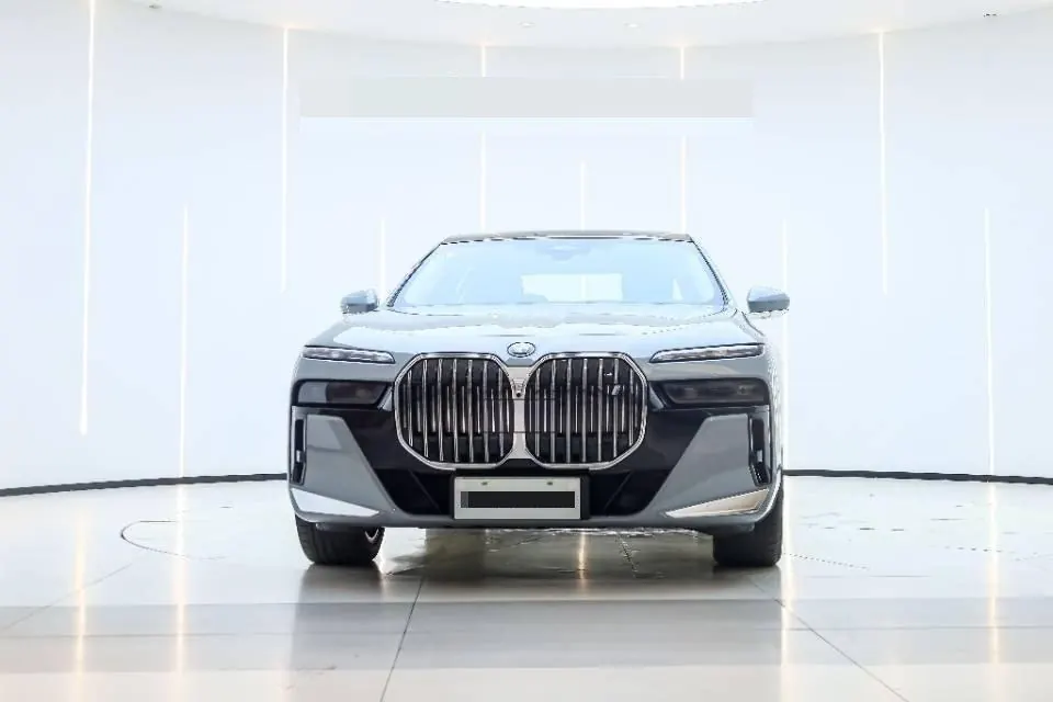 BMW i7 (Imported) 2023 i7 eDrive50L Leading M Sports Suit Automatic Gear 2