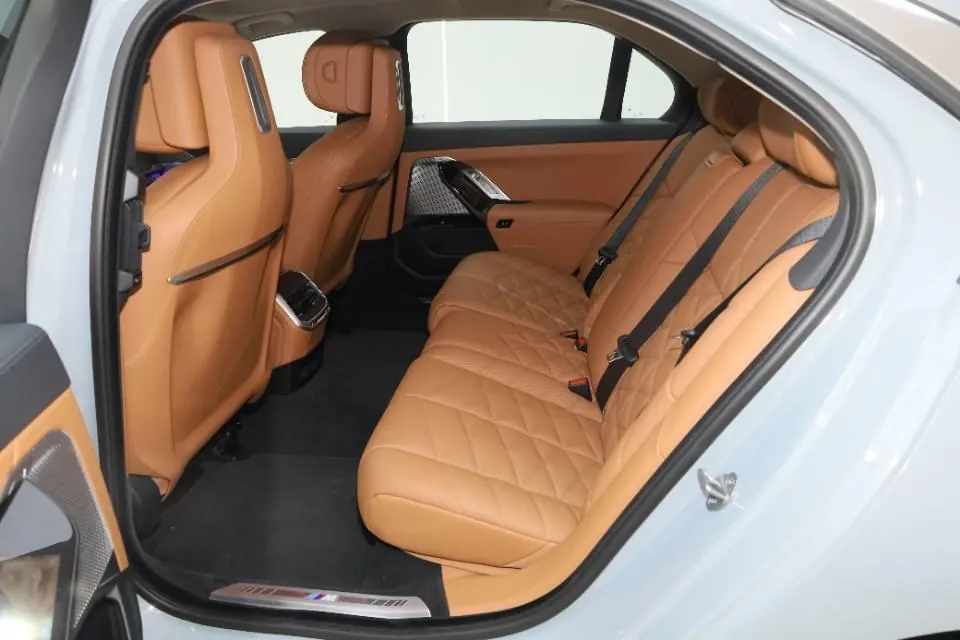 BMW i7 (Imported) 2023 i7 eDrive50L Leading M Sports Suit Automatic Gear 5