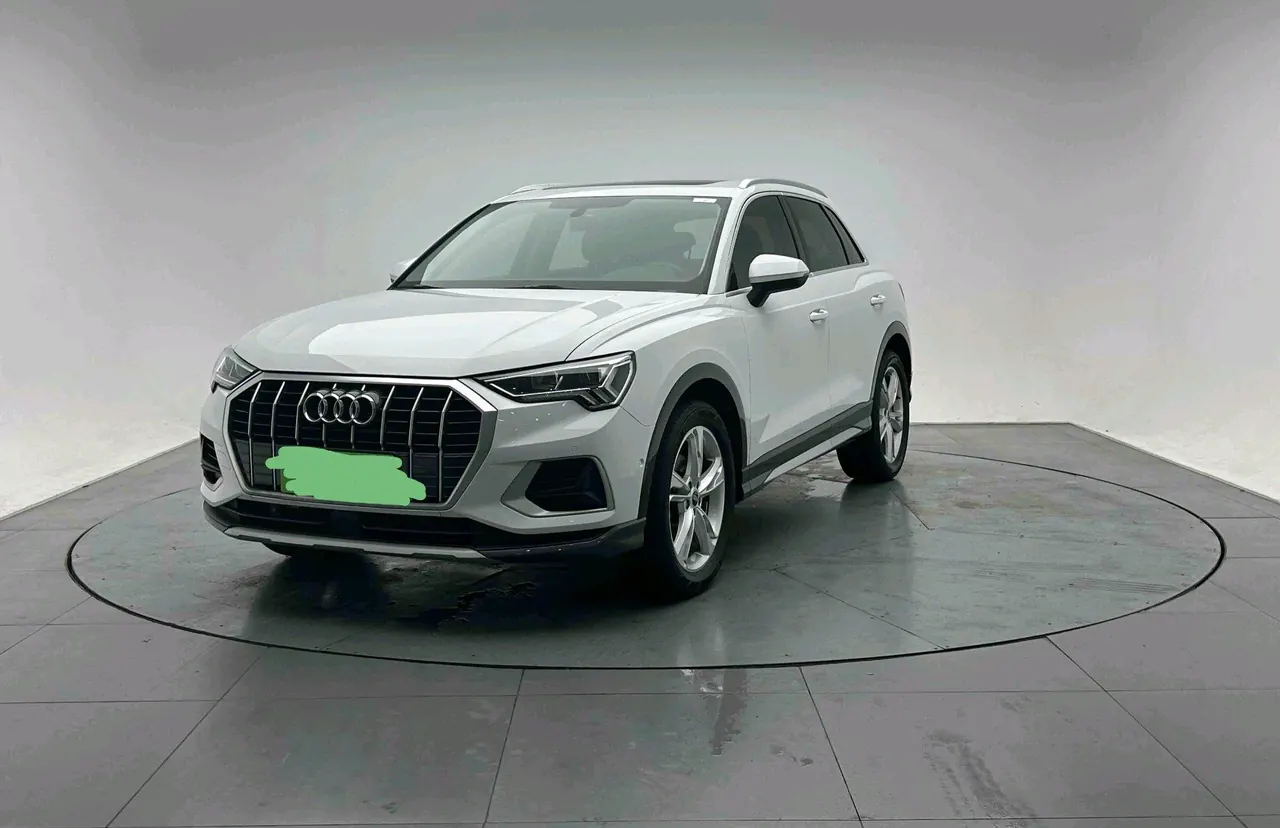 Audi 2022 Q3 1.4TFSI 35TFSI Fashion Elegant Automatic Gear - View 1