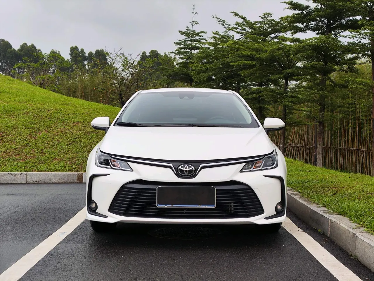 Toyota 2022 corolla 1.2T stepless pioneer PLUS version automatic gear 2