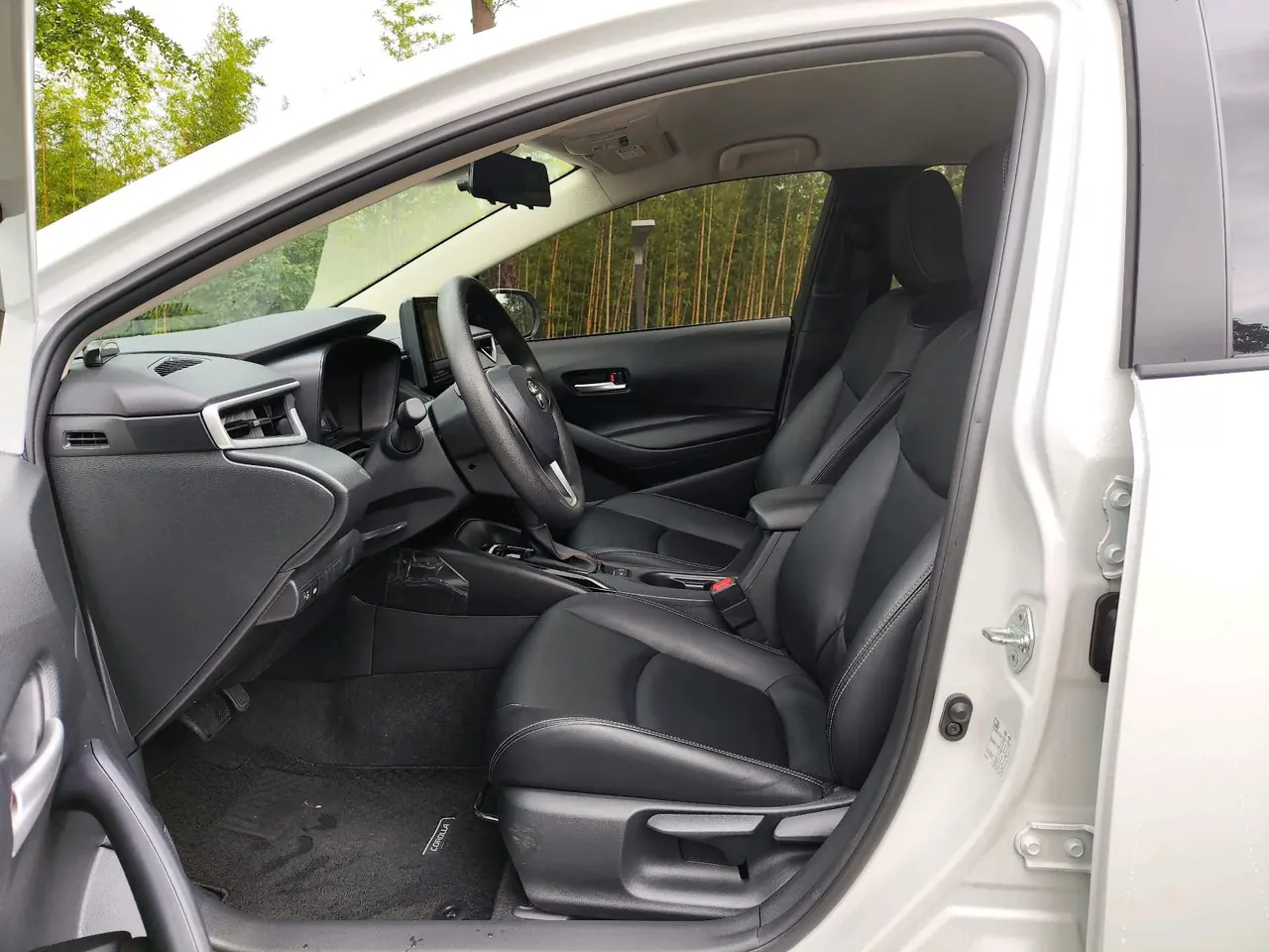 Toyota 2022 corolla 1.2T stepless pioneer PLUS version automatic gear 3