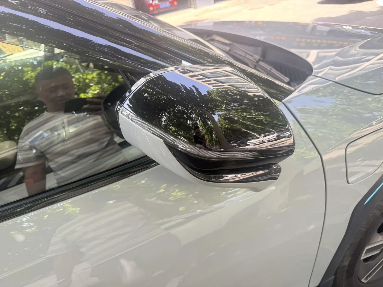 NIO 2020 ES 6 420KM Sports Edition Automatic Gear 2