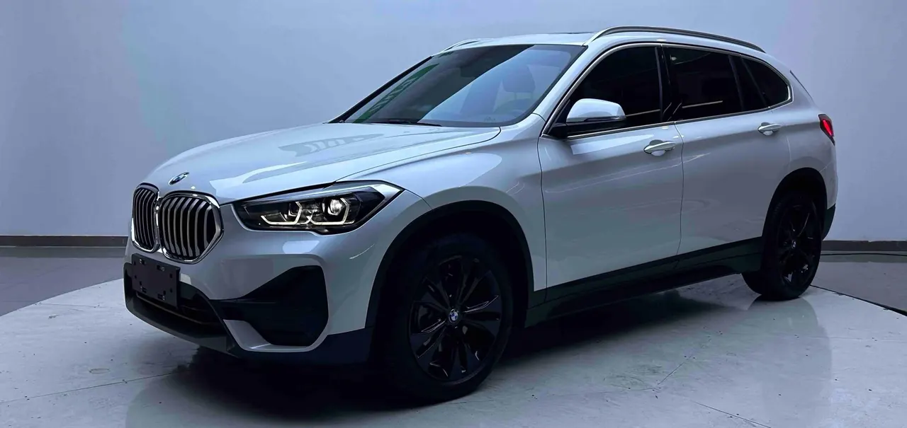 BMW 2022 X1 sDrive20Li 1.5T fashion automatic gear - View 1