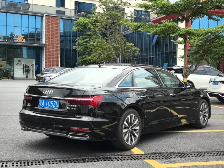 Audi 2020 A6L 2.0TFSI 45TFSI Zhenzhiya Automatic Gear 3