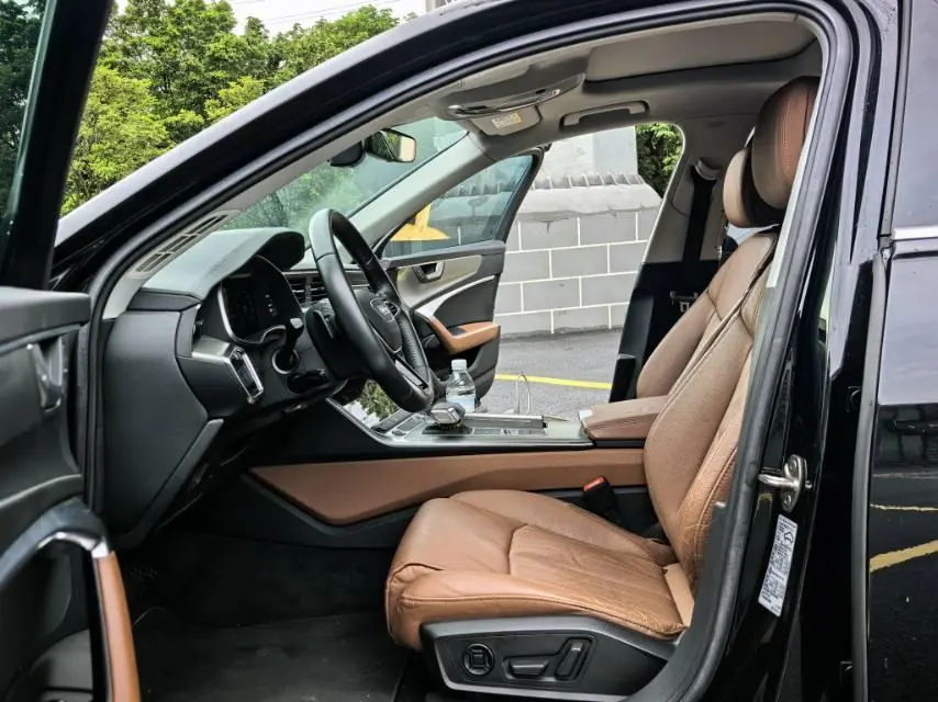 Audi 2020 A6L 2.0TFSI 45TFSI Zhenzhiya Automatic Gear 4