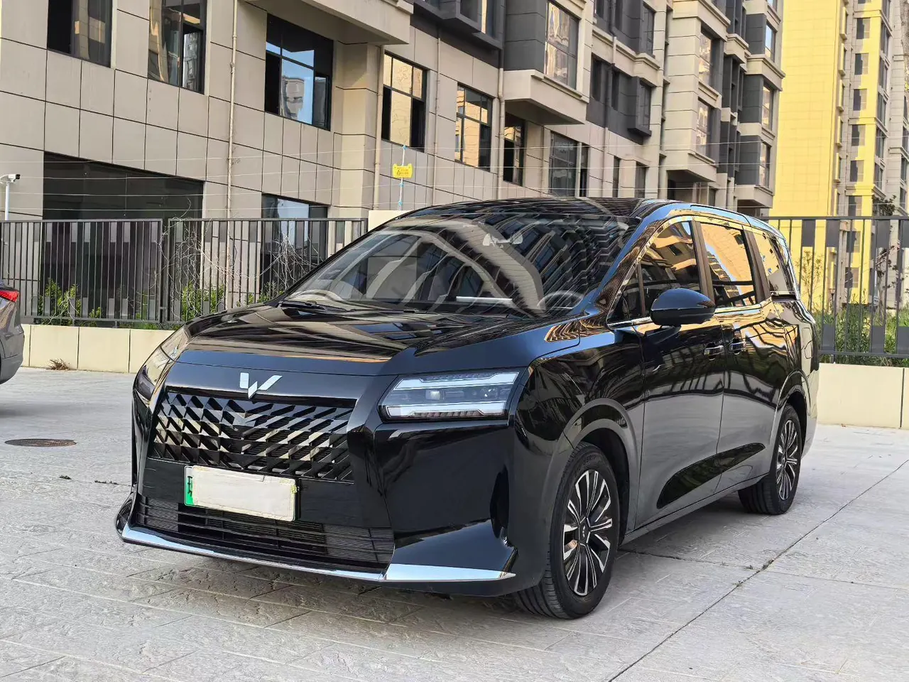 Open image lightbox: WuLing 2025 Starlight 730 1.5 Stepless 125km Luxury Automatic Transmission