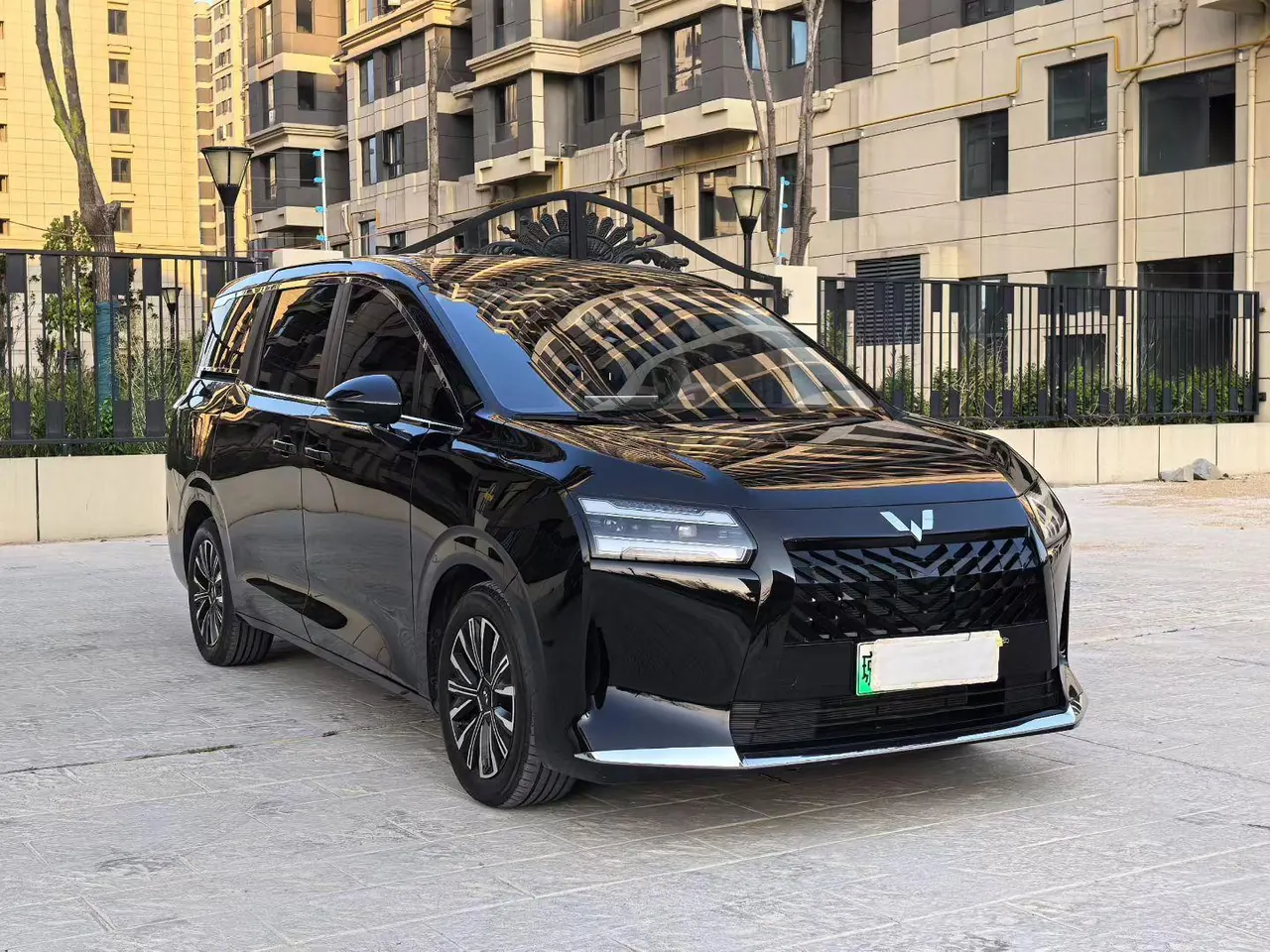 WuLing 2025 Starlight 730 1.5 Stepless 125km Luxury Automatic Transmission 3