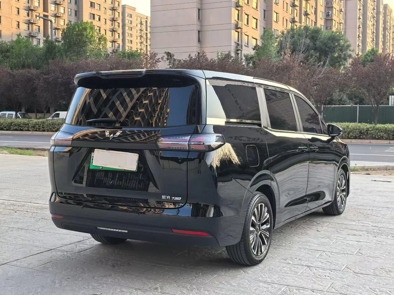 WuLing 2025 Starlight 730 1.5 Stepless 125km Luxury Automatic Transmission 9