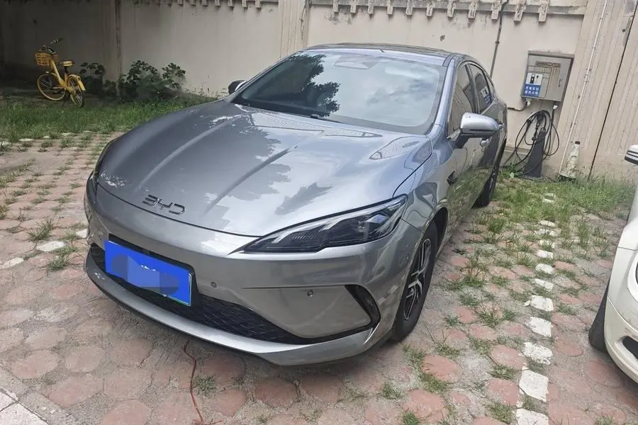 Открыть галерею: BYD 2025 Seal 05 DM-i 1.5 Stepless Smart Driving Edition 55KM Honorable Automatic Gear