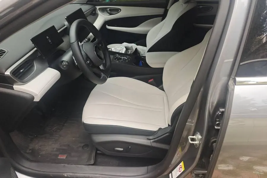 BYD 2025 Seal 05 DM-i 1.5 Stepless Smart Driving Edition 55KM Honorable Automatic Gear 3