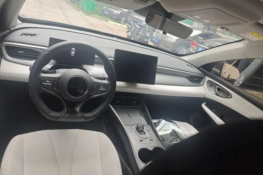 BYD 2025 Seal 05 DM-i 1.5 Stepless Smart Driving Edition 55KM Honorable Automatic Gear 6