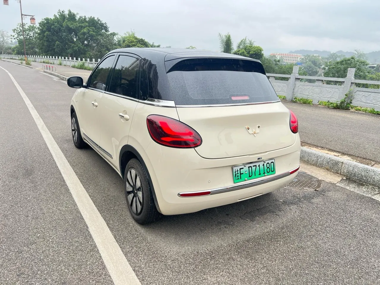 WuLing 2025 Plantronics 333km LingBox Connected Automatic Gear 7