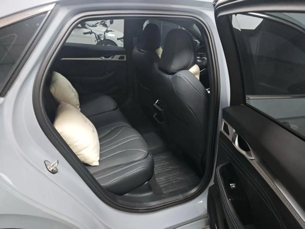 Geely 2025 Star Rui 1.5TD Oriental Obsidian Kunlun Edition Automatic Gear 5