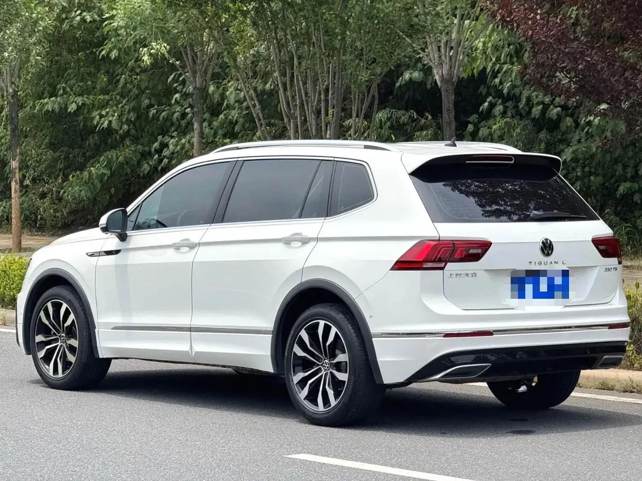 Volkswagen 2021 Tiguan L R-Line 2.0TSI 330TSI Two-Drive Overdrive Automatic Gear 7