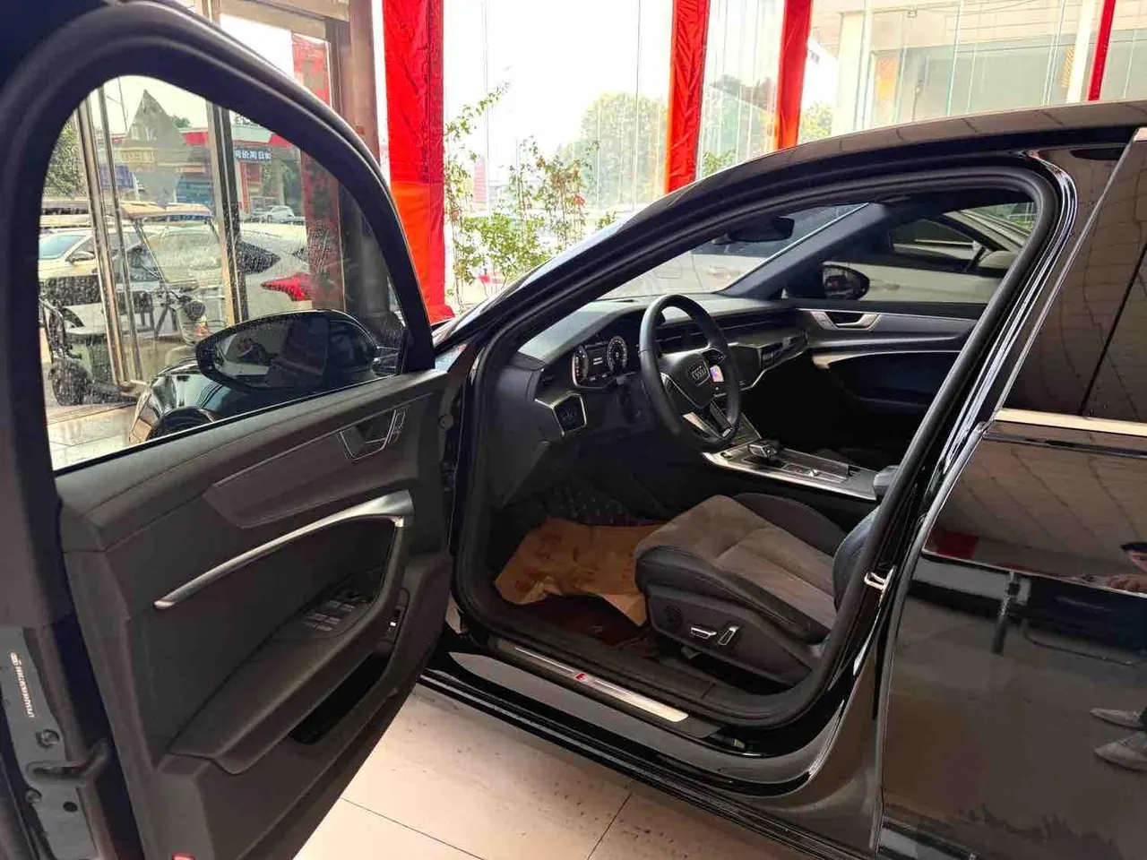 Audi 2022 A6L 2.0TFSI 40TFSI Deluxe Dynamic Automatic 13