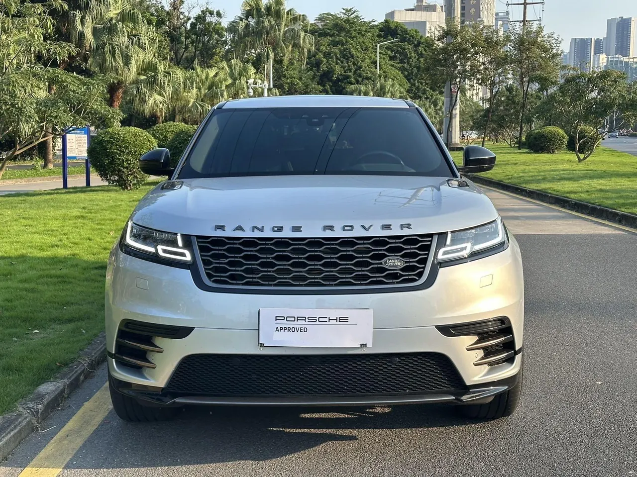 Land Rover Range Rover Star Pulse (Imported) 2020 Range Rover Star Pulse 2.0T P250 R-DYNAMIC S Automatic Gear 2