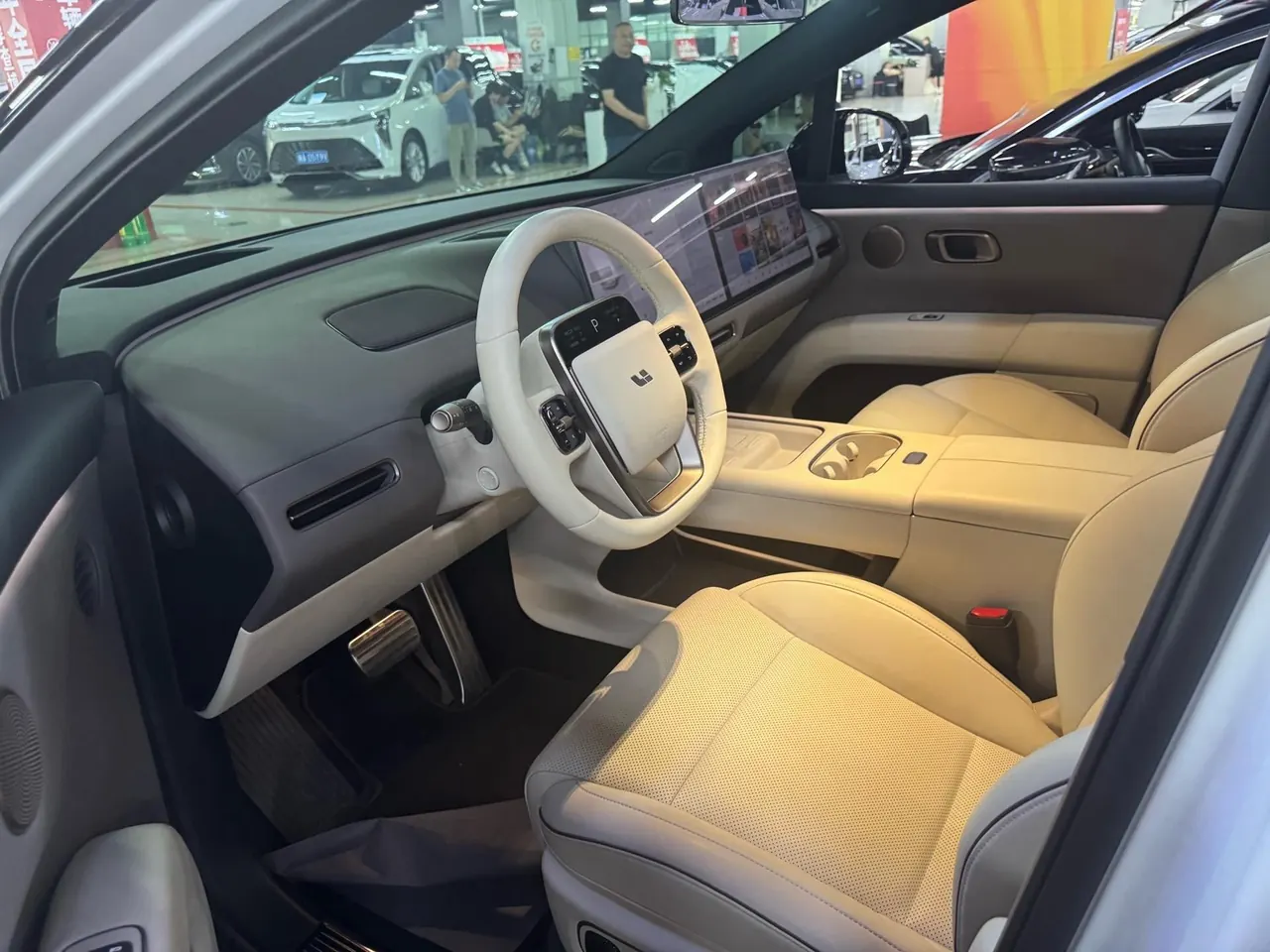 Li 2025 I 300.00g Drive Standard Edition Automatic Gear 2