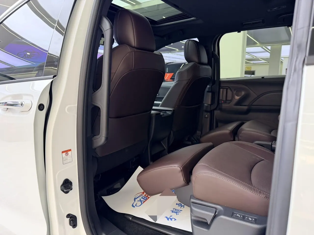 Toyota 2026 Grevia HYBRID 2.5 Stepless Zunjue MAX Four-wheel Drive Automatic Gear 7