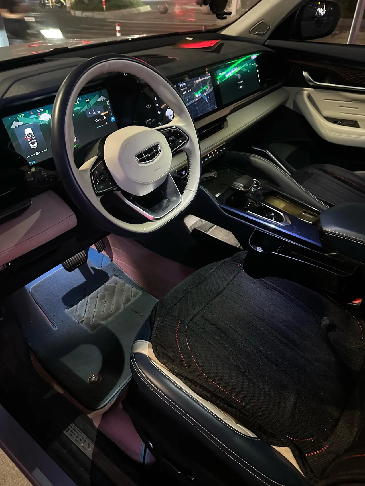 Geely 2022 XingyueL (Monjaro) Raytheon Hi · X 1.5T Hybrid Super Auto 4