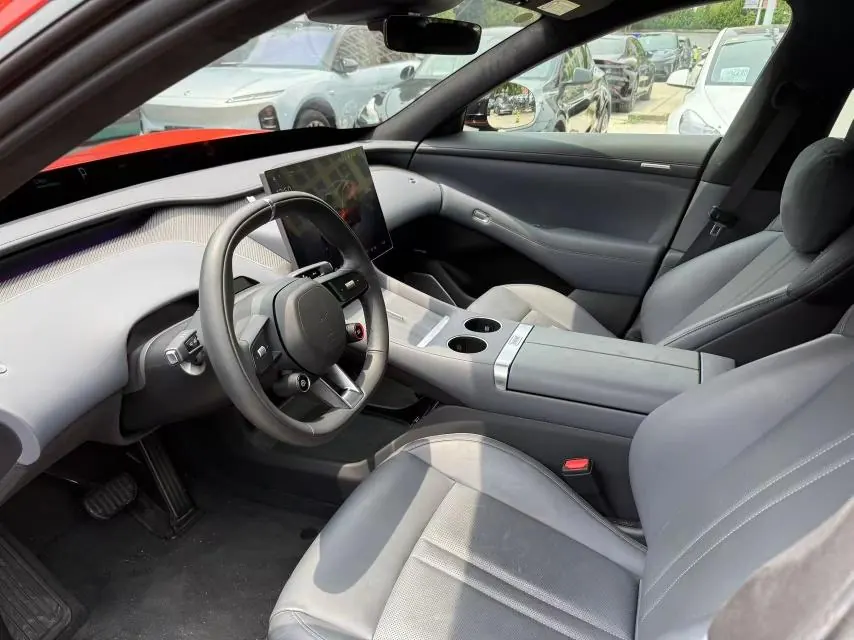 MI 2025 YU7 Long Endurance High Performance Four-wheel Drive Max Edition Automatic Gear 4