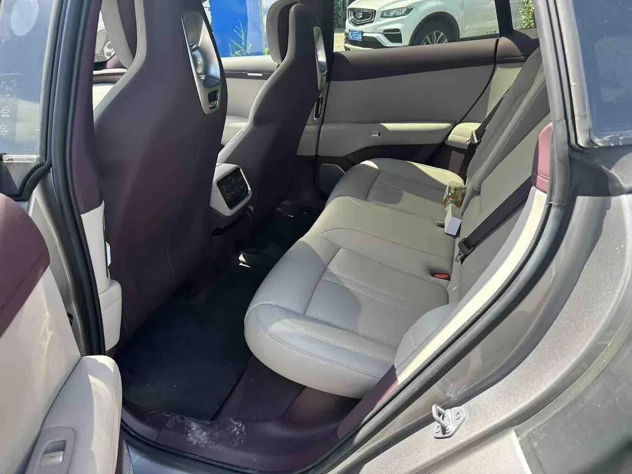 MI 2025 YU7 Long Endurance Rear Drive Automatic Gear 3