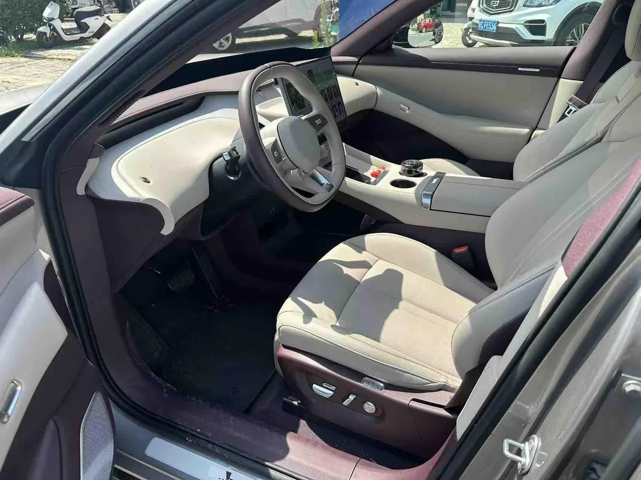 MI 2025 YU7 Long Endurance Rear Drive Automatic Gear 5