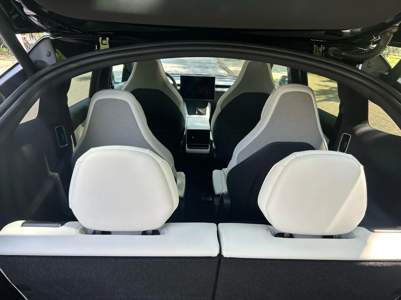 Tesla 2025 Model Y L Long Endurance All-Wheel Drive Automatic Transmission 5