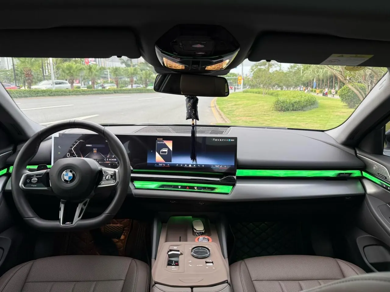 BMW 5 Series 2024 model 530Li 48V 2.0T Leading Edition M Sport Package Automatic 8