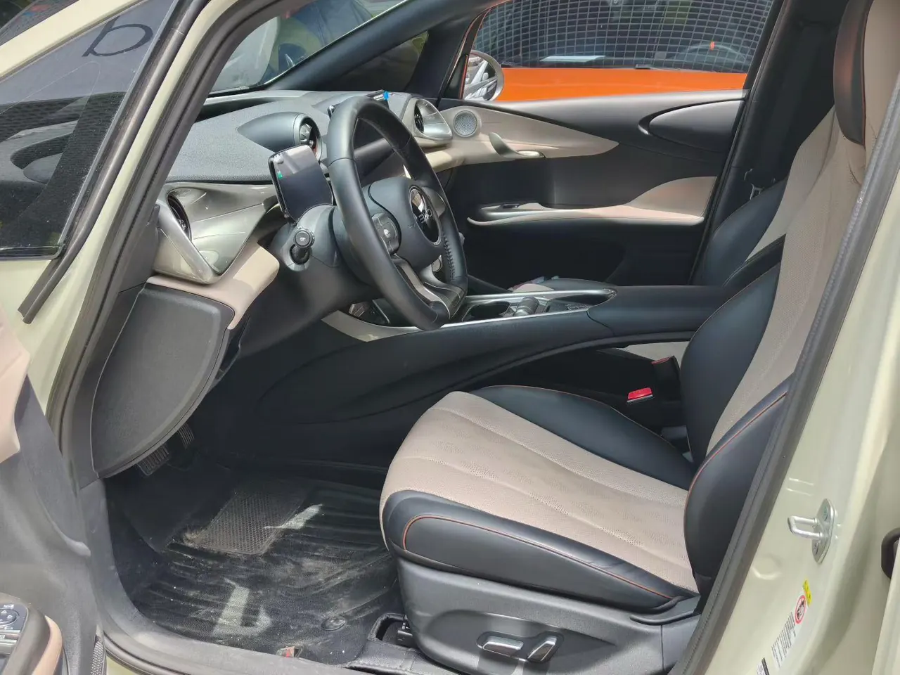 BYD 2025 Dolphin 420km Fashion Edition Automatic 5