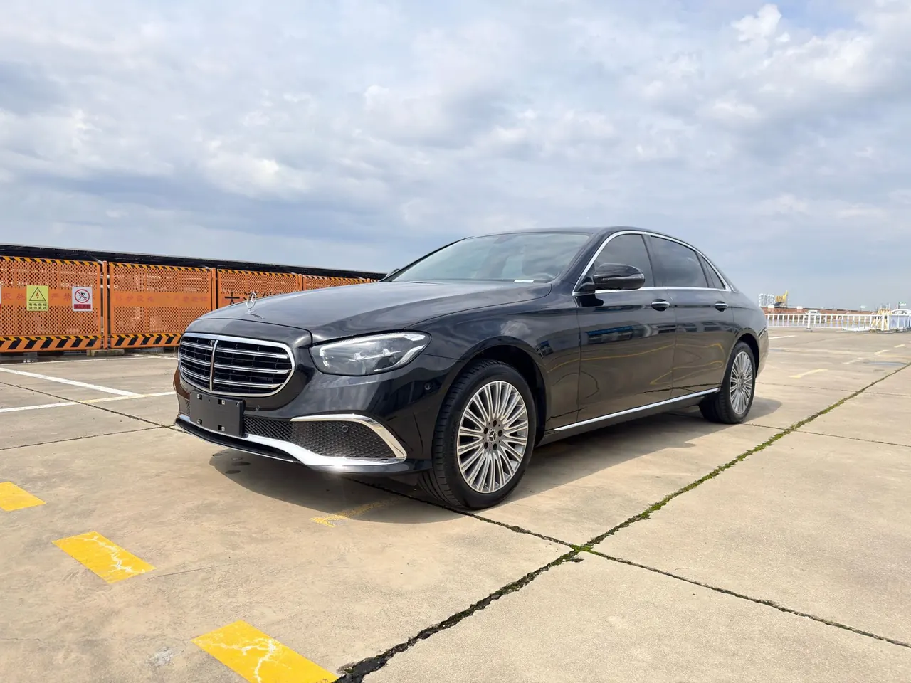 Mercedes Benz E Class 2022 E 300 L 2.0T Fashion (Change 2) Automatic Gear - View 1