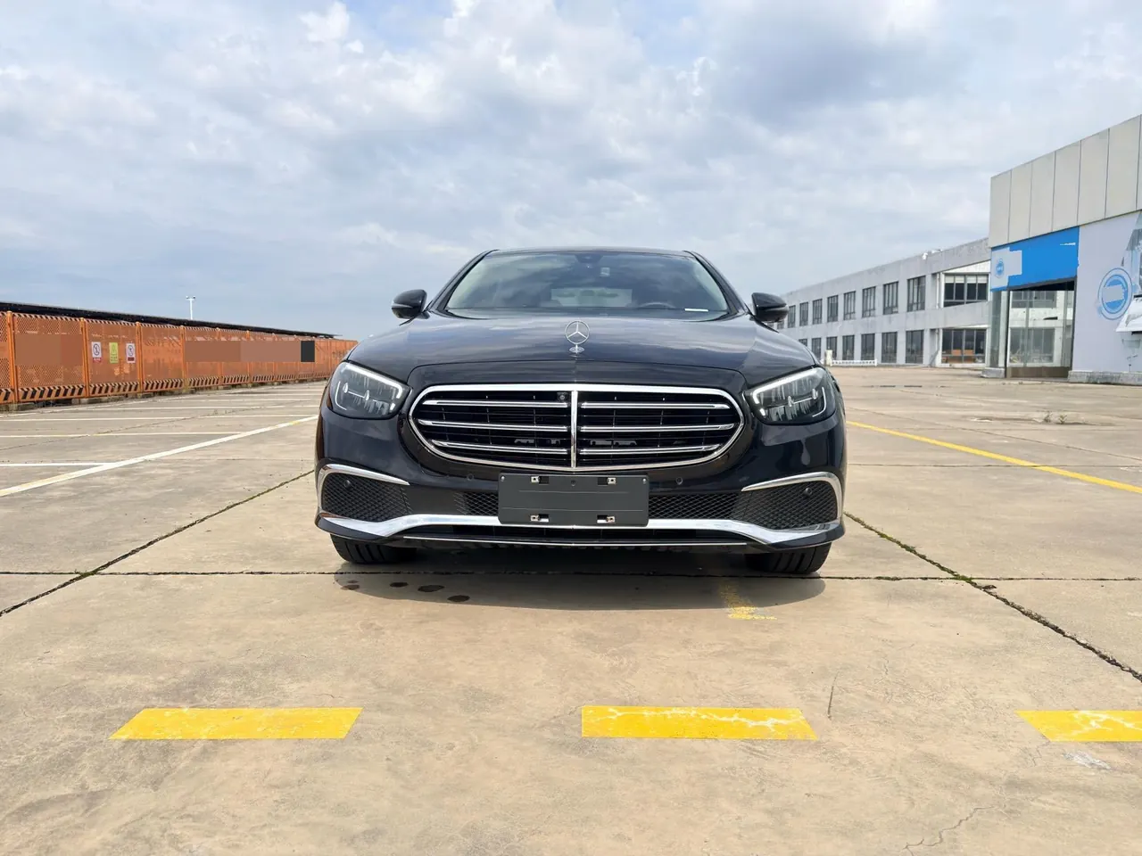 Mercedes Benz E Class 2022 E 300 L 2.0T Fashion (Change 2) Automatic Gear 2