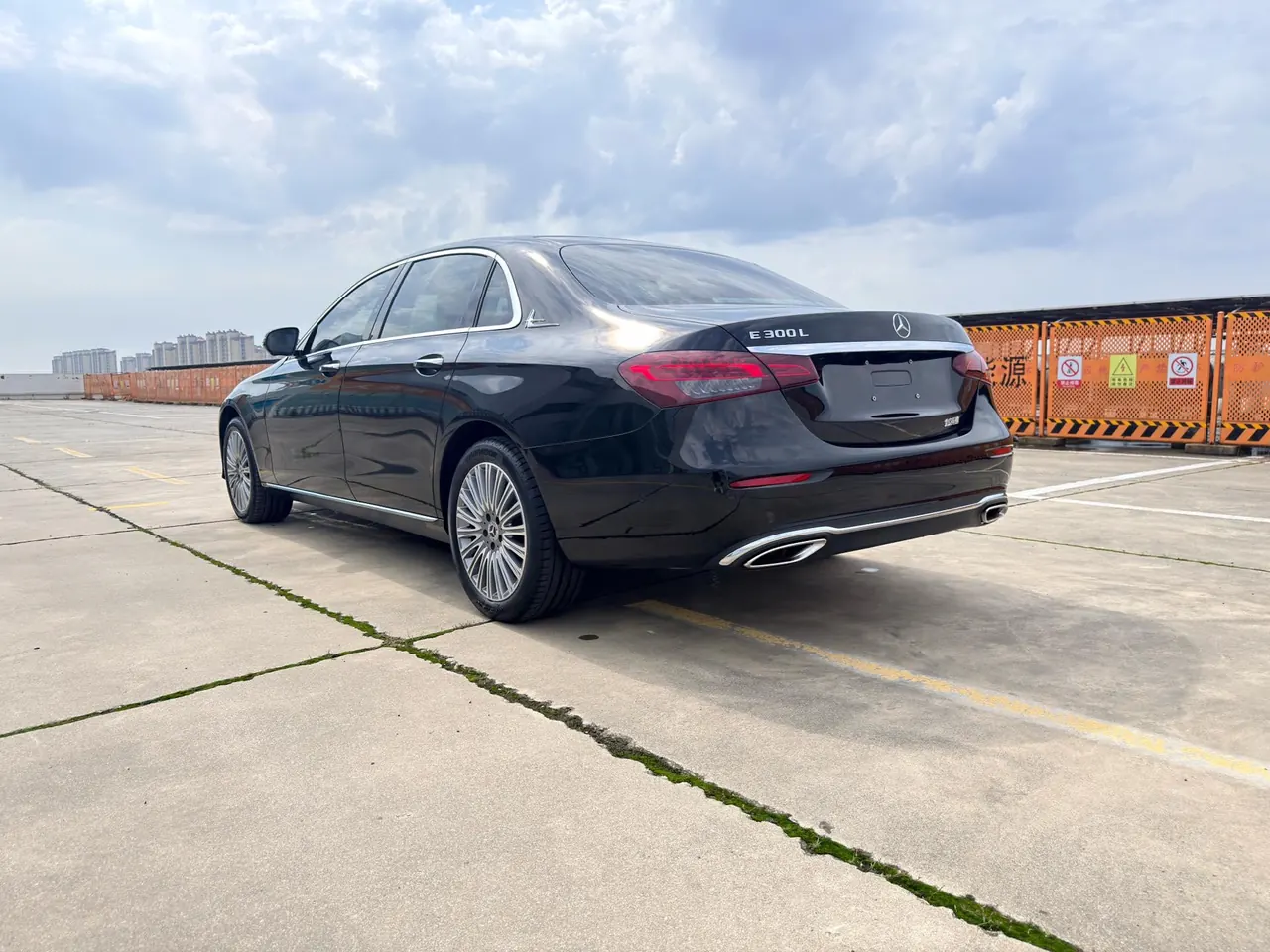 Mercedes Benz E Class 2022 E 300 L 2.0T Fashion (Change 2) Automatic Gear 4