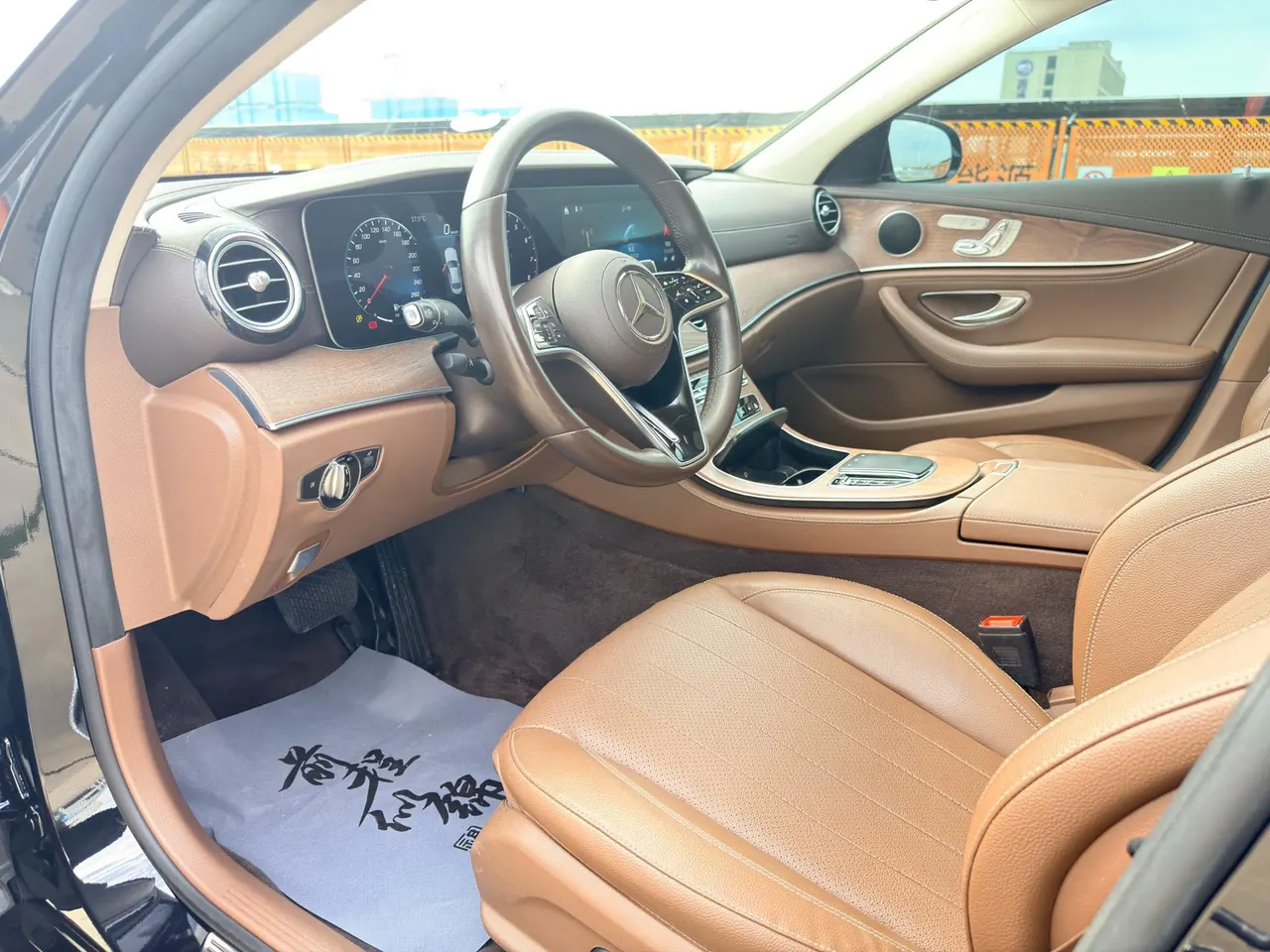 Mercedes Benz E Class 2022 E 300 L 2.0T Fashion (Change 2) Automatic Gear 6