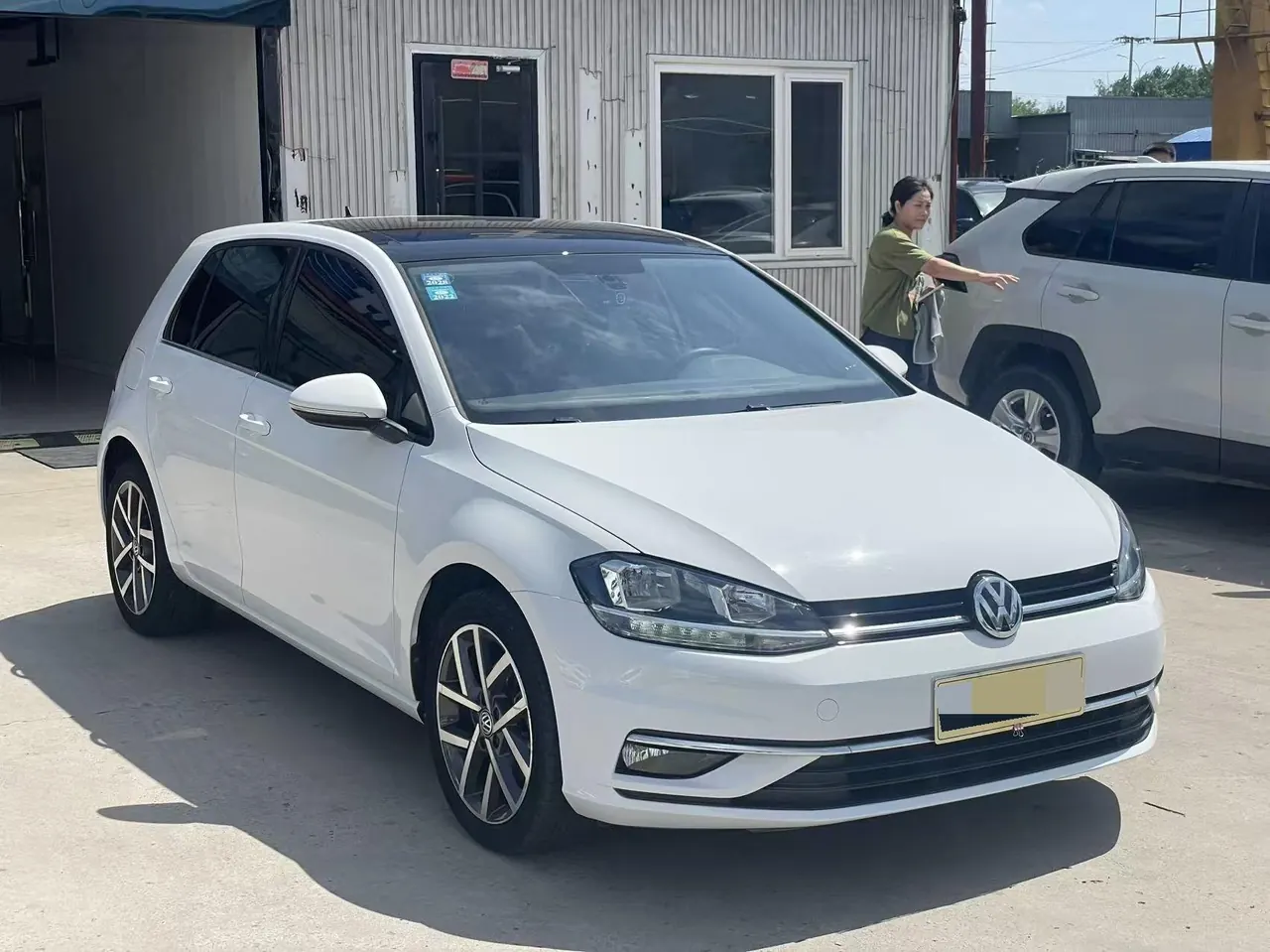 Volkswagen 2020 Golf 7 1.2TSI 200TSI Comfortable Automatic 3