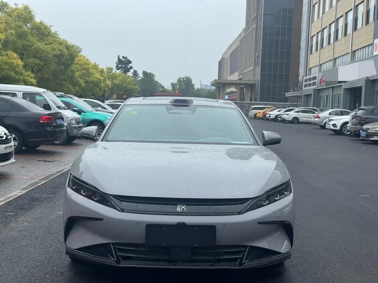 BYD 2025 Han DM-i 1.5T stepless smart driving version 125KM honorable automatic gear 2