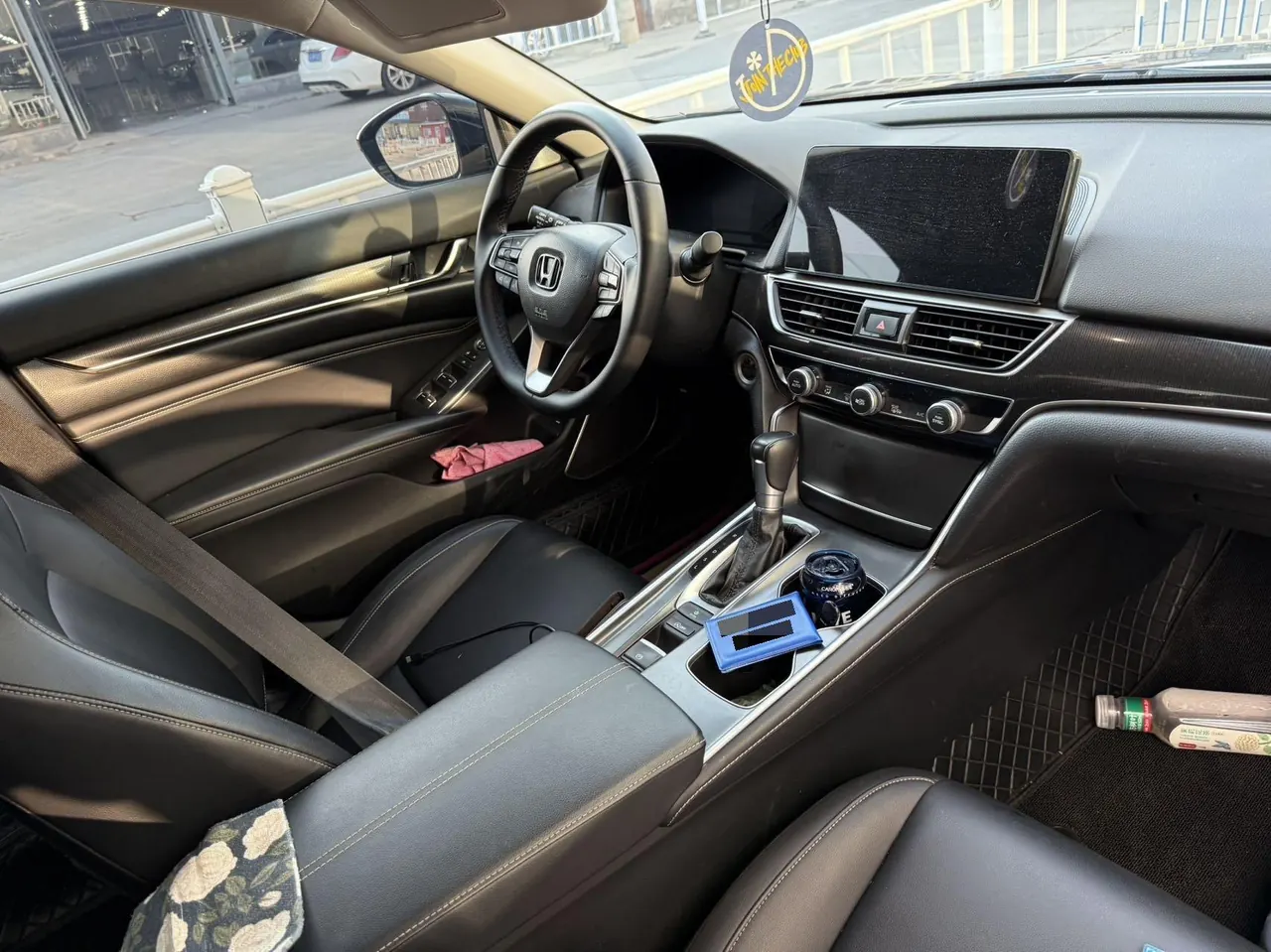 Honda 2022 10th Generation Accord 1.5T Stepless 260TURBO Magic Night Premium Edition Automatic Gear 3