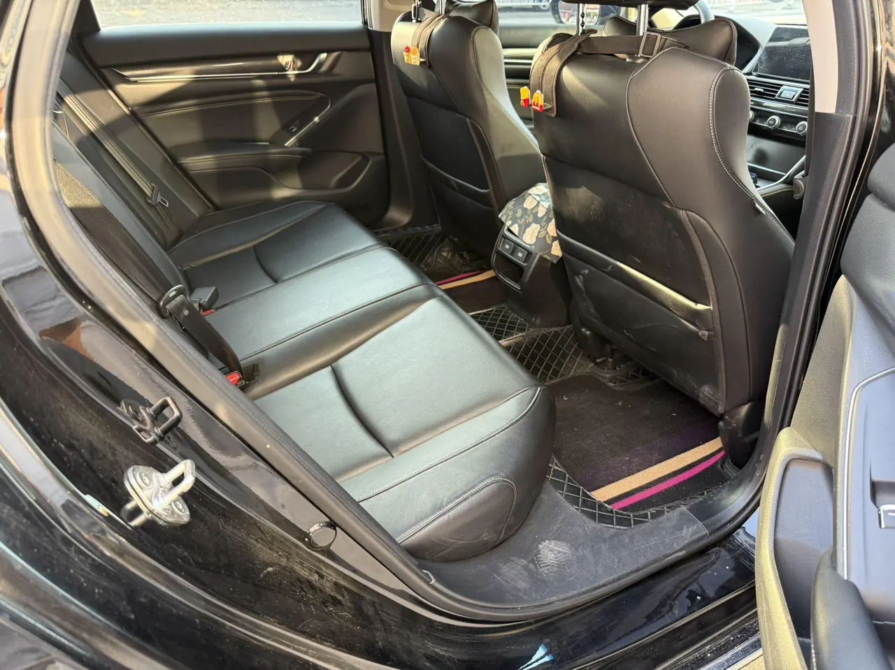 Honda 2022 10th Generation Accord 1.5T Stepless 260TURBO Magic Night Premium Edition Automatic Gear 4