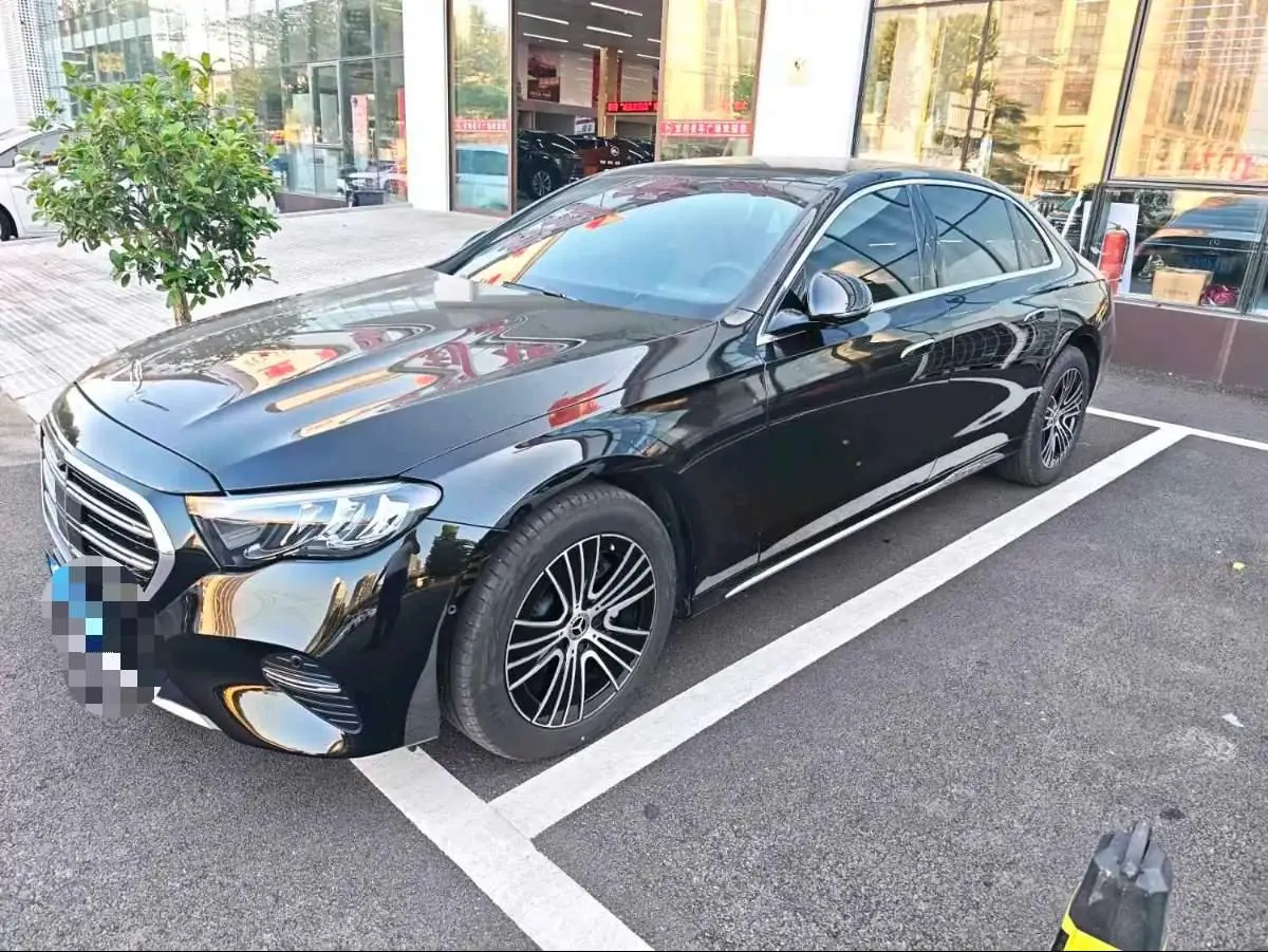 Mercedes Benz E Class 2026 E 260 L 48V 2.0T Classic Automatic Gear - View 1
