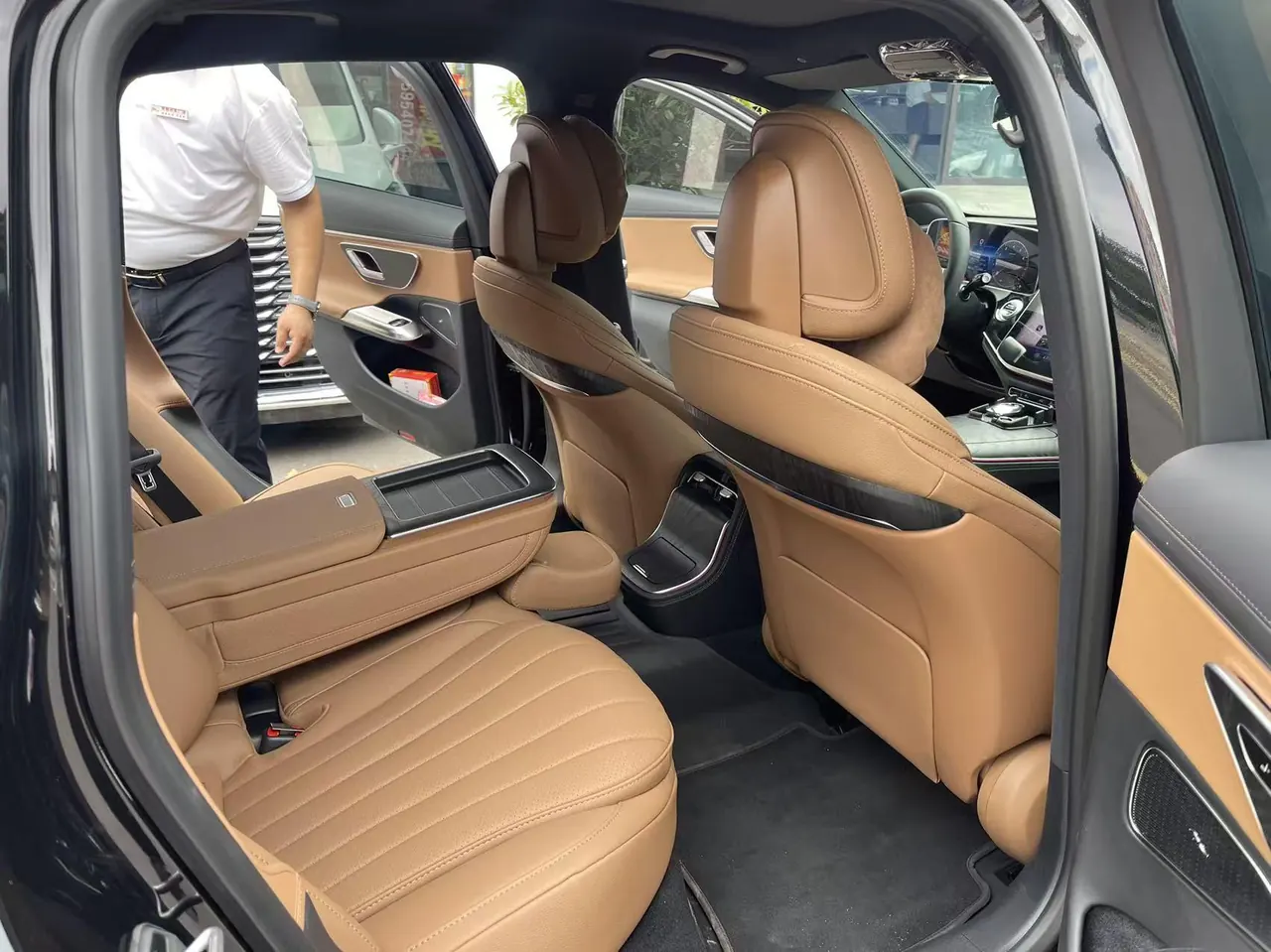 Mercedes Benz E Class 2026 E 260 L 48V 2.0T Classic Automatic Gear 2