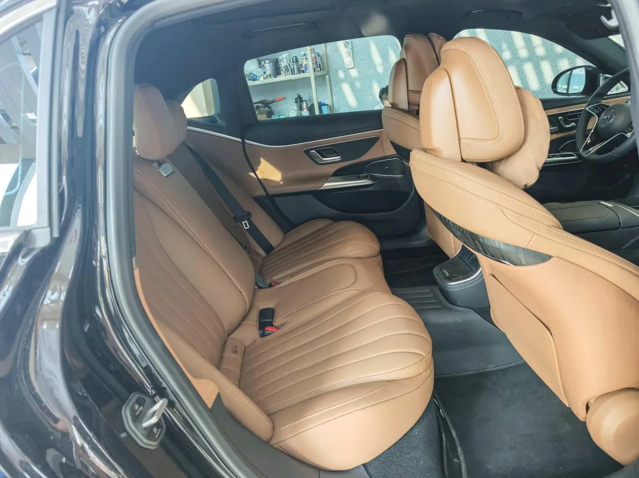 Mercedes Benz E Class 2026 E 260 L 48V 2.0T Classic Automatic Gear 3