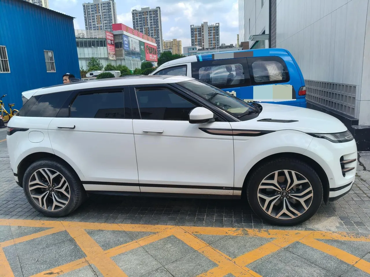 Land Rover 2020 Range Rover Evoque 48V 2.0T 249PS R-DYNAMIC S Sports Edition Automatic Gear 3