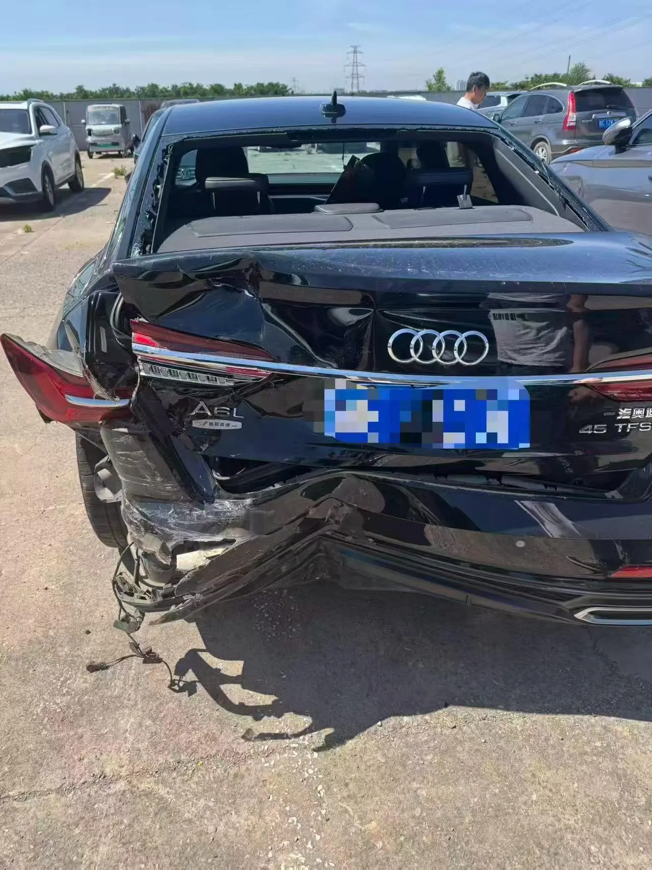 Audi 2022 A6L 2.0TFSI 45TFSI Selected Dynamic Automatic 3