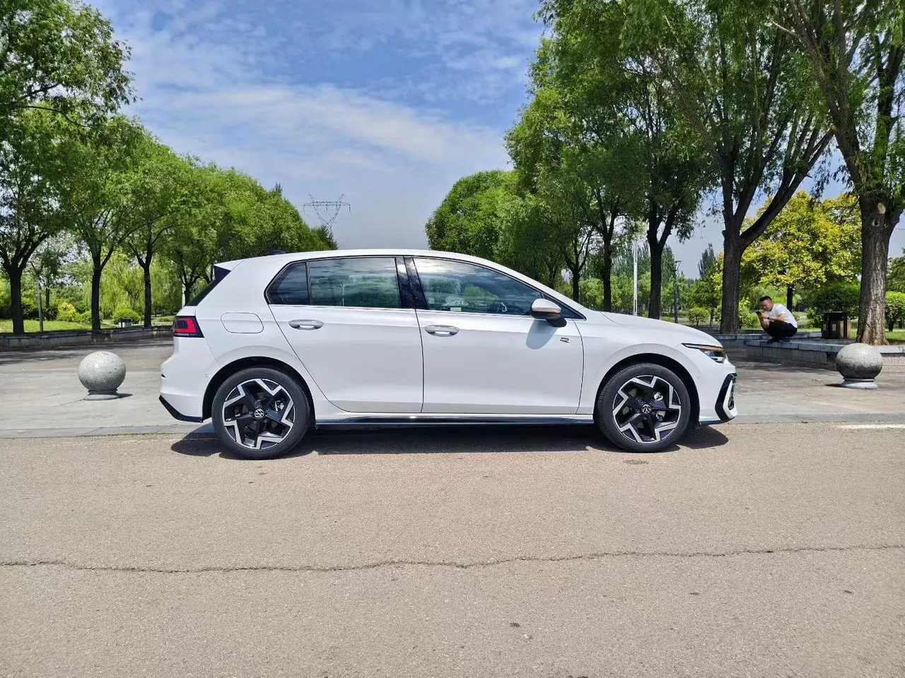 Volkswagen 2025 Golf 8 R-Line 1.5TSI 300TSI (Modified) Automatic Gear 3