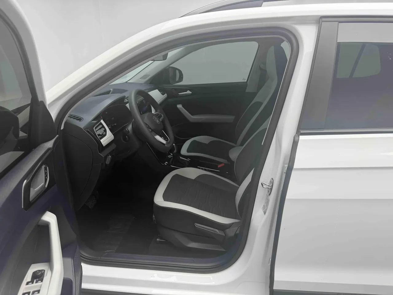 Volkswagen 2025 Tuyue New 1.5 Sharp Edition Automatic Gear 4