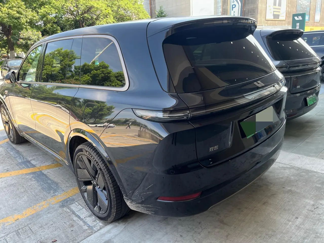 Li 2025 L9 Ultra Smart Refresh Edition Automatic Transmission 3