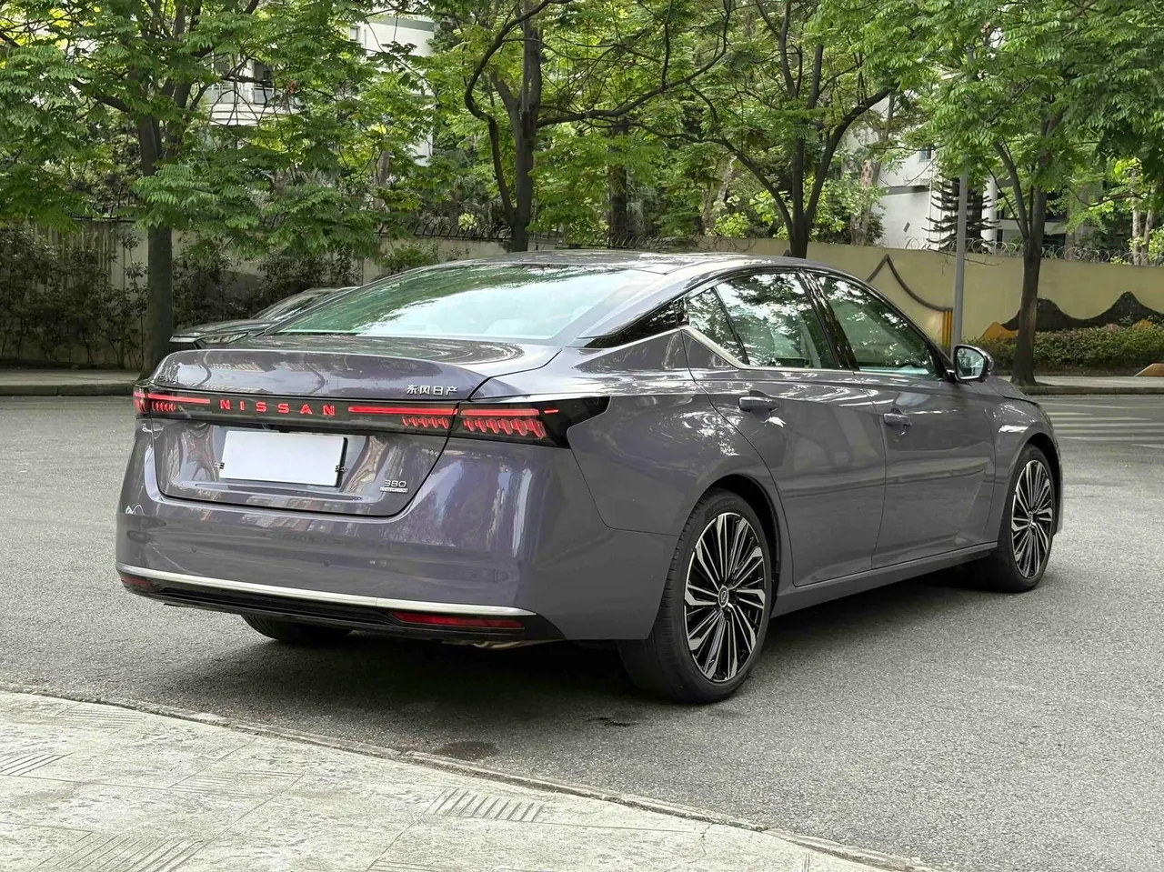 Nissan 2026 Teana 2.0T Stepless Hongmeng Cockpit Flagship Automatic Gear 7